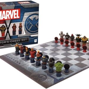 Marvel Collector's Chess Set Koleksi Catur Mainan