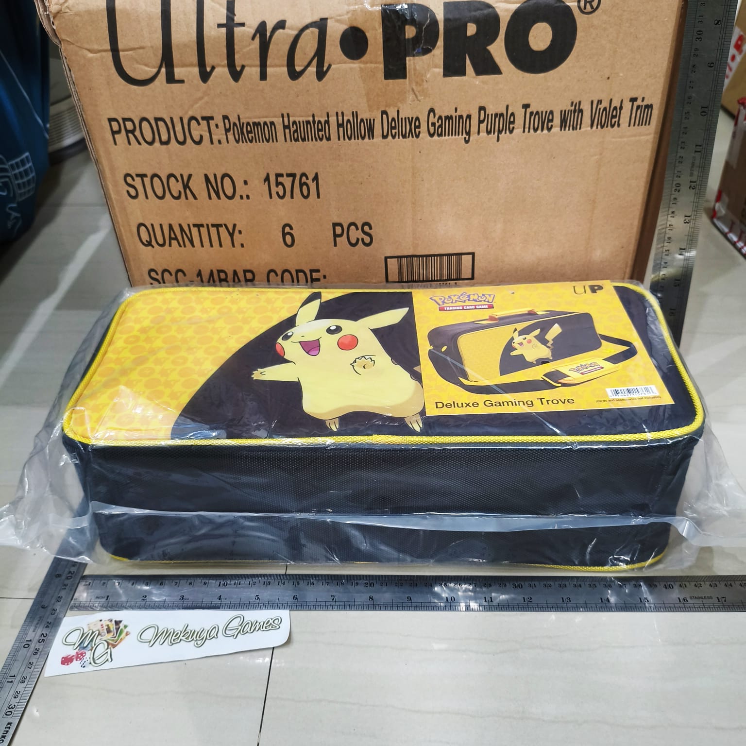 Ultra Pro Pikachu Deluxe Gaming Trove Pokemon Tas Travel Selempang Game Playmat Box Kartu Aksesoris Boardgame TCG Bag - Image 2