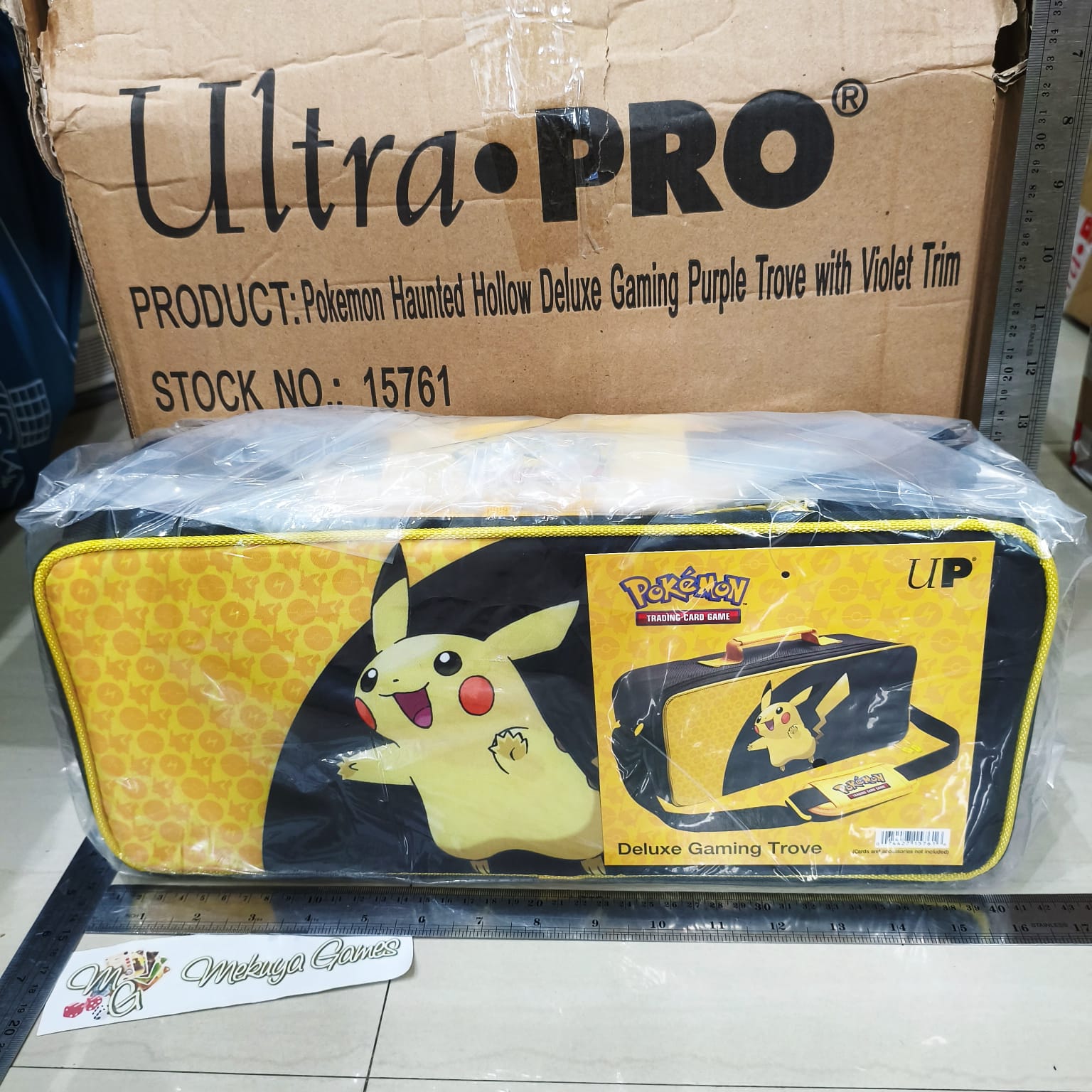 Ultra Pro Pikachu Deluxe Gaming Trove Pokemon Tas Travel Selempang Game Playmat Box Kartu Aksesoris Boardgame TCG Bag - Image 3